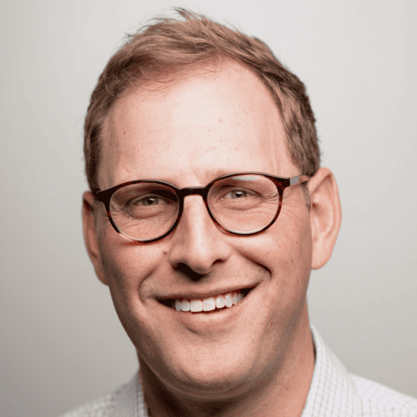 Headshot of Bret Robertson, CFA