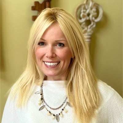 Headshot of Quentara Costa, CFP®