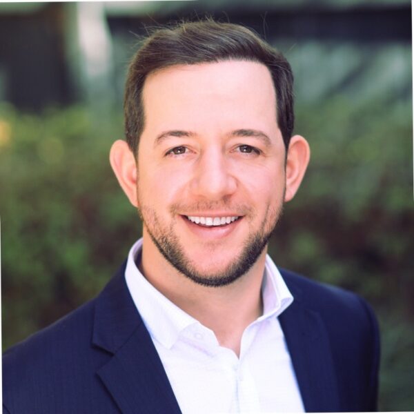 Headshot of Evan Hammond