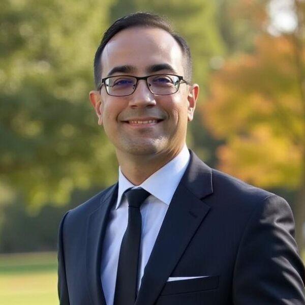 Headshot of Otto Rivera, CFP®, EA