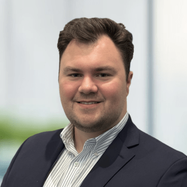 Headshot of Luke Avery, CFP®
