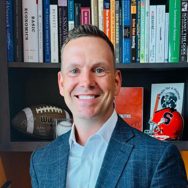 Headshot of Bill Pauley, CFA, CFP®