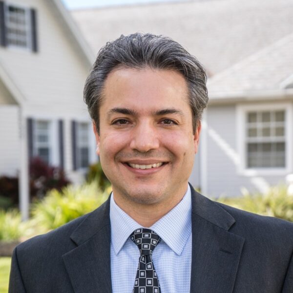 Headshot of Michael DeMassa, CFA, CFP®, AEP®